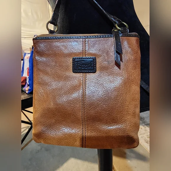 Fossil crossbody purse - Picture 4 of 15